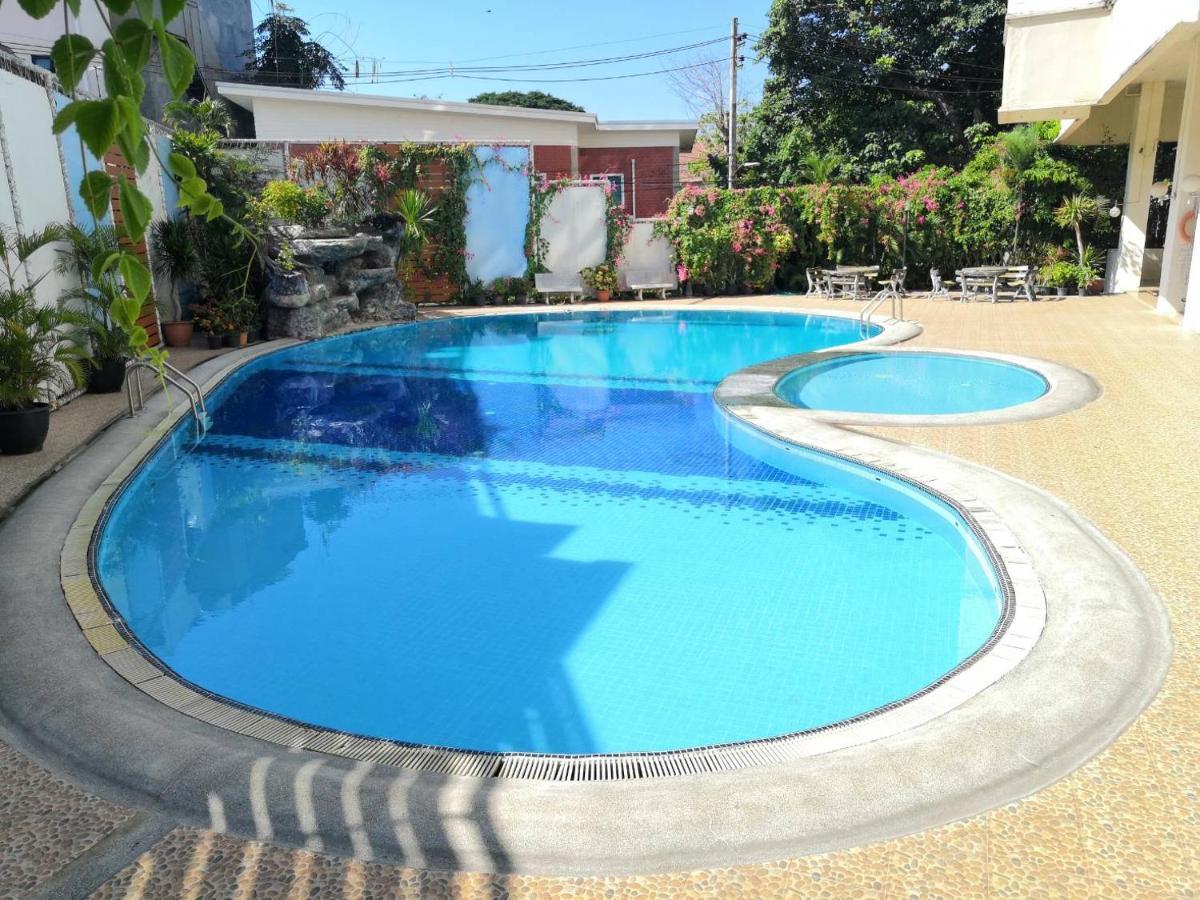 Supanich Condo Opposite The Train Station Chiangmai Чиангмай Экстерьер фото