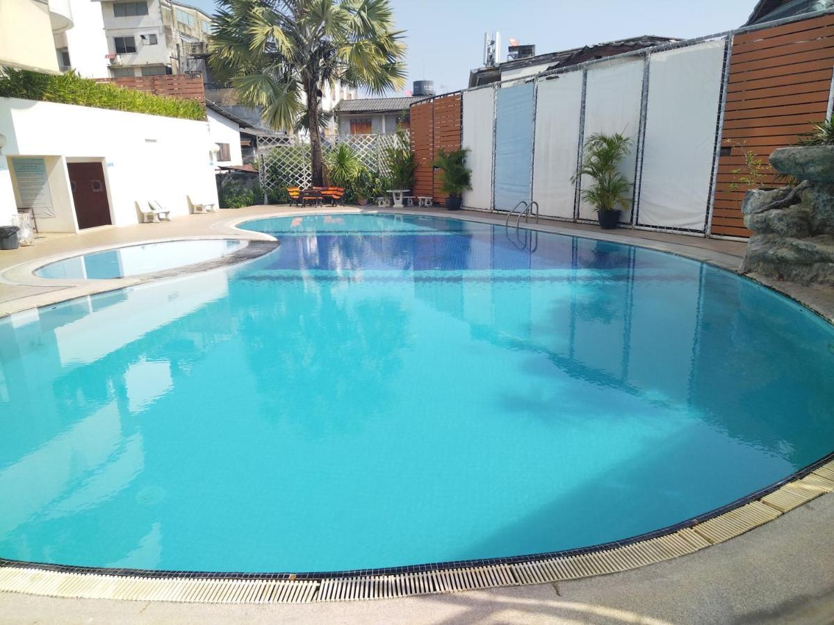 Supanich Condo Opposite The Train Station Chiangmai Чиангмай Экстерьер фото