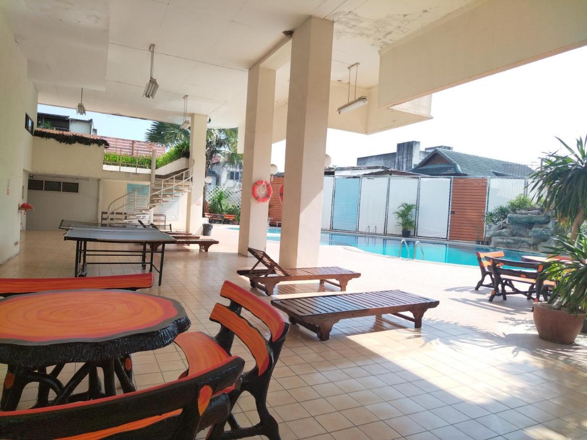 Supanich Condo Opposite The Train Station Chiangmai Чиангмай Экстерьер фото